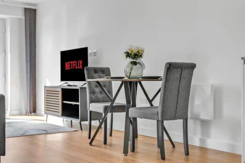 Deluxe 1 Bed In Colindale Wembley With Freewifitv Lejlighed London Eksteriør billede