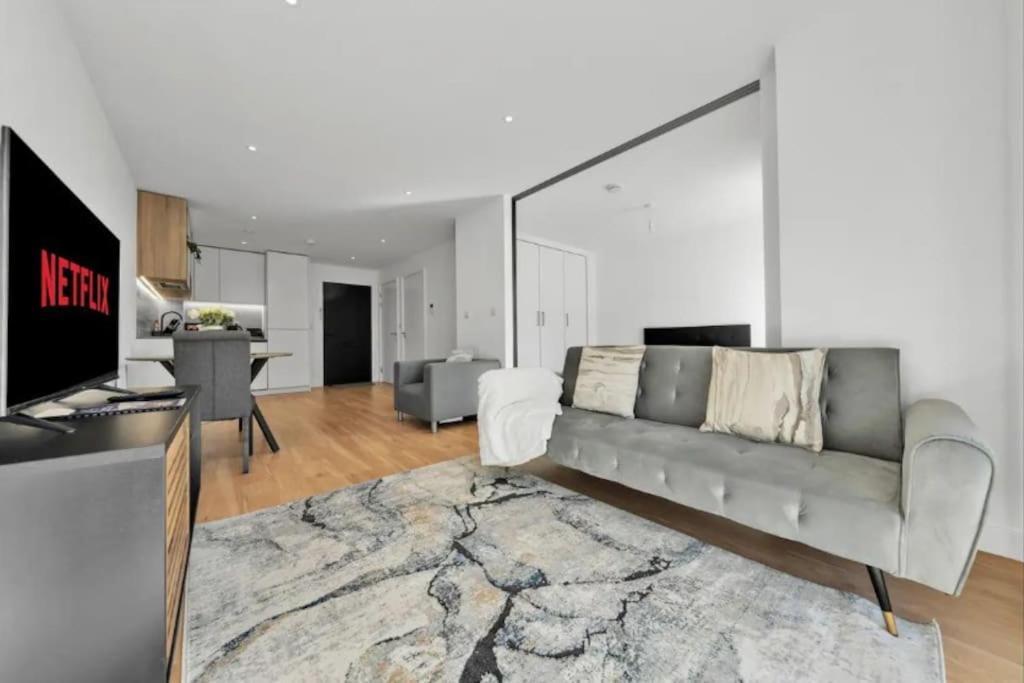Deluxe 1 Bed In Colindale Wembley With Freewifitv Lejlighed London Eksteriør billede